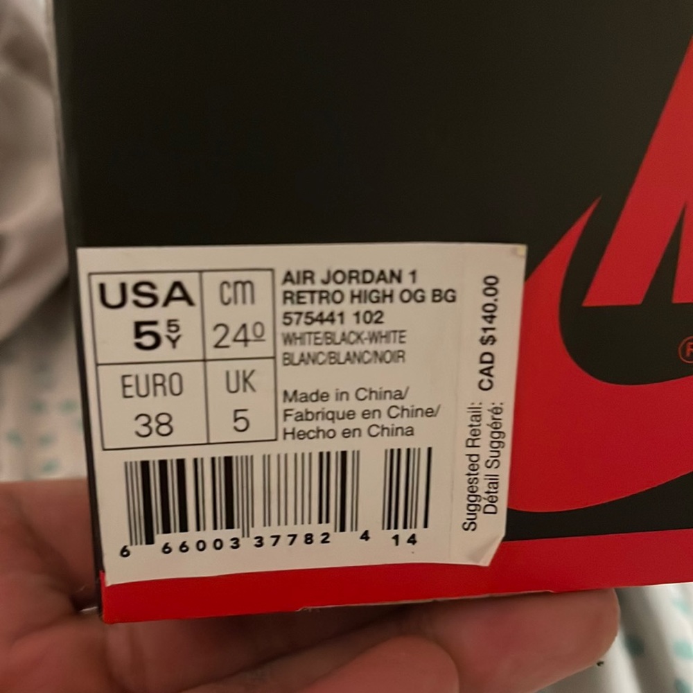 Size 5.5 youth Jordan 1 yin Yang
